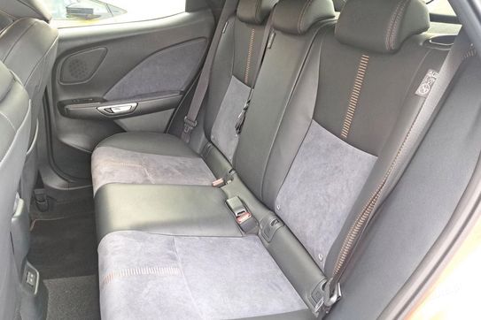 Lexus LBX Hybrid Cool