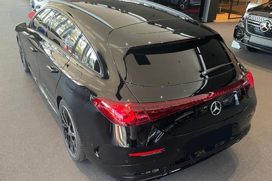 Mercedes CLA 200 4-Matic Shooting Brake AMG Line