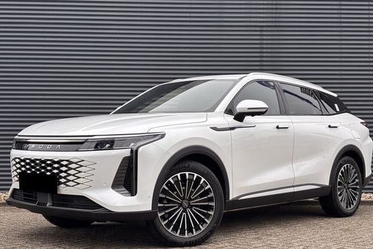 Omoda 9 1.5 Super Hybrid Exclusive AWD