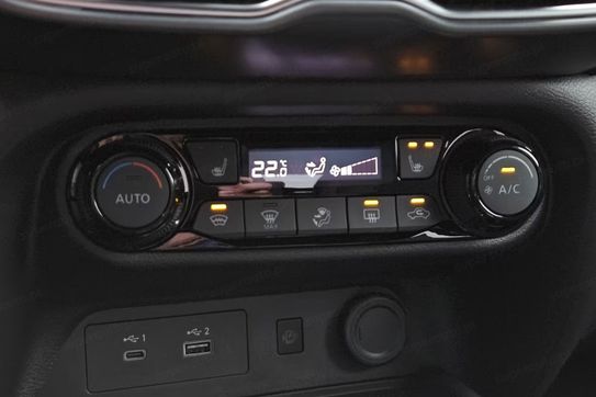 Nissan Juke N-Connecta 1.0 DIG-T