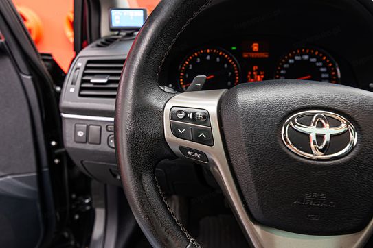 Toyota Avensis 2.0 Premium CVT