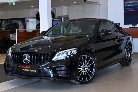 Mercedes Klasa C 180 9G-TRONIC AMG