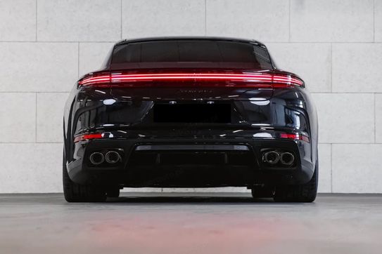 Porsche Panamera 4