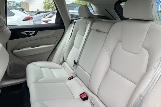 Volvo XC60 B4 D AWD Plus Bright