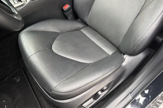 Toyota Camry Comfort 2.5 Hybrid