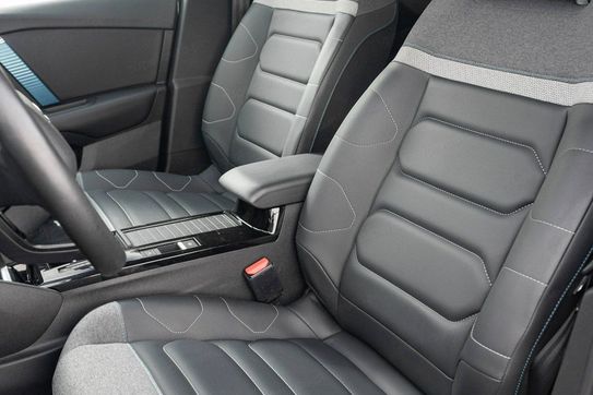 Citroen C4 EV136.50KWH Shine