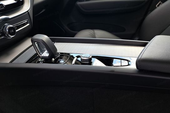 Volvo XC60 B5 B AWD Plus Bright