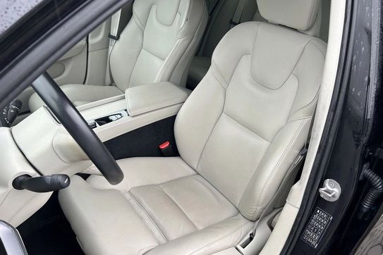 Volvo V60 B4 B Momentum Pro