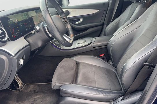 Mercedes E Klasa 220 d 4MATIC AMG Line