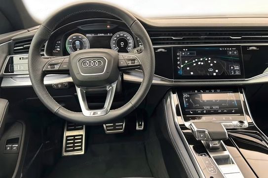 Audi Q8 TFSI e quattro Tiptronic