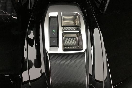 Peugeot 208 ALLURE 1.2 mHEV e-DCS6