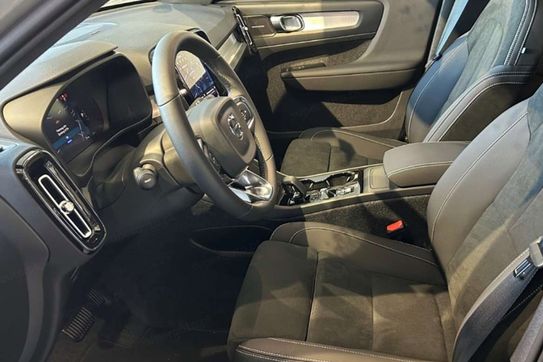 Volvo XC40 B3 Ultra Dark