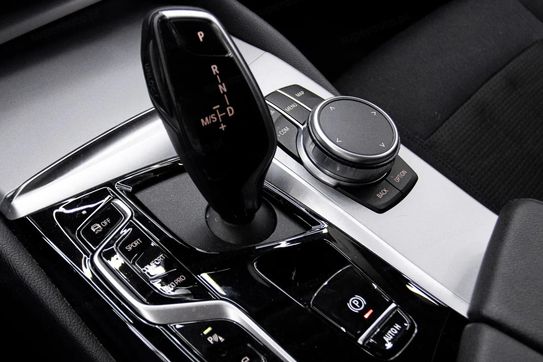 BMW Seria 5 520d xDrive mHEV aut