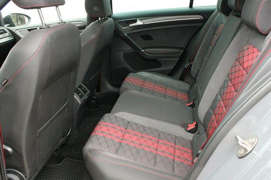 Volkswagen Golf VII 2.0 TSI GTI TCR DSG