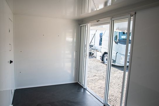 Renault Master L3 Zabudowa Wystawowa Przeszklona
