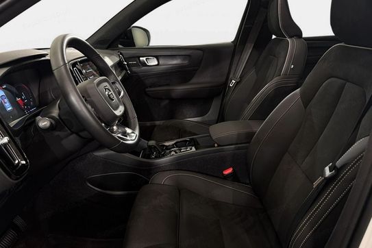 Volvo XC40 T5 Plug-In Hybrid Plus Dark