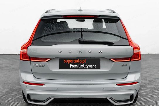 Volvo XC60 B4 B Plus Dark
