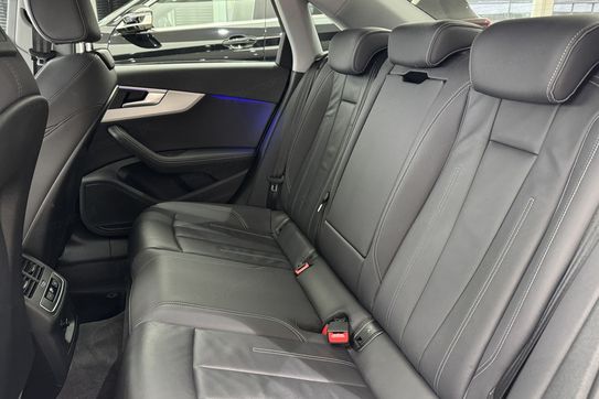 Audi A4 35 TFSI mHEV S Line S tronic