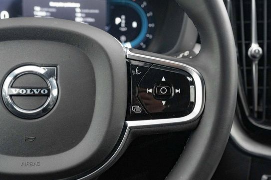Volvo XC60 B4 B Plus Dark