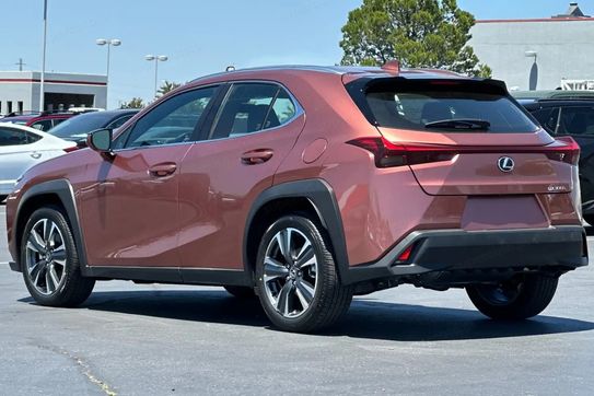 Lexus UX 300h Business