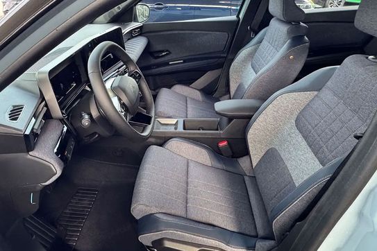 Renault R4 Techno 52kWh Comfort Range