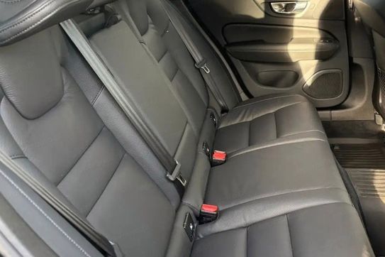 Volvo V60 B4 Plus Dark