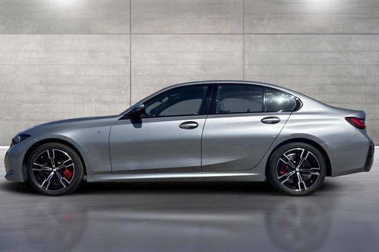 BMW Seria 3 330i xDrive M Sport