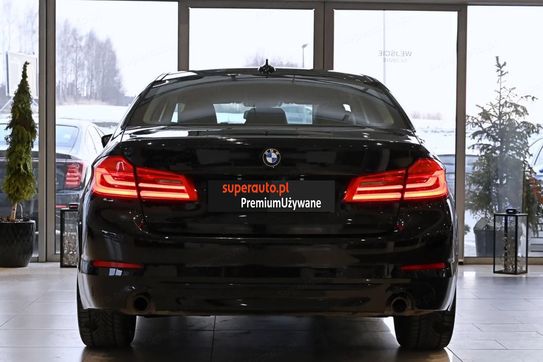 BMW Seria 5 520i mHEV  Line aut
