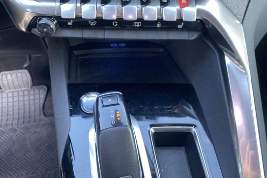 Peugeot 5008 1.2 PureTech mHEV Active Pack S&S e-DCS6