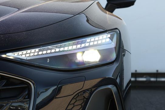 Audi A6 e-Hybrid Quattro S line Avant