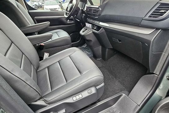 Peugeot Traveller Long L2H1 Business VIP EAT8