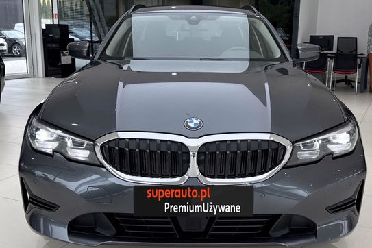 BMW Seria 3 318i Advantage aut