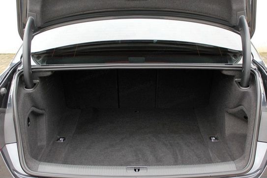 Audi A4 35 TFSI Advanced