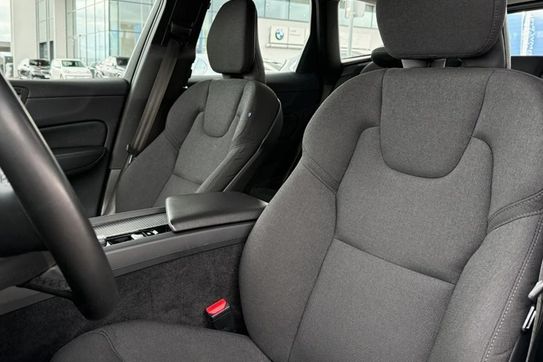 Volvo XC60 B4 B Momentum Pro