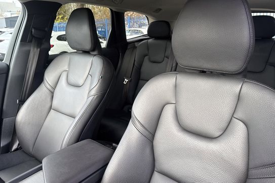 Volvo XC60 B4 B Plus Dark