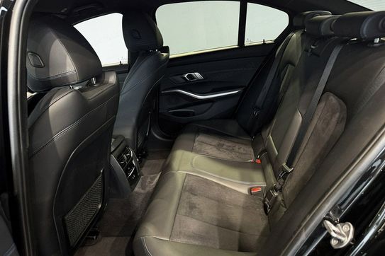 BMW Seria 3 320d xDrive M Sport