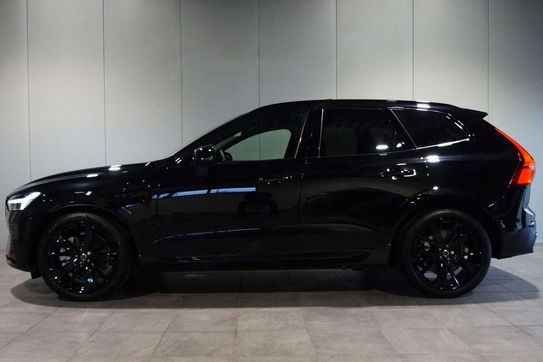 Volvo XC60 B5 AWD Ultra Black Edition