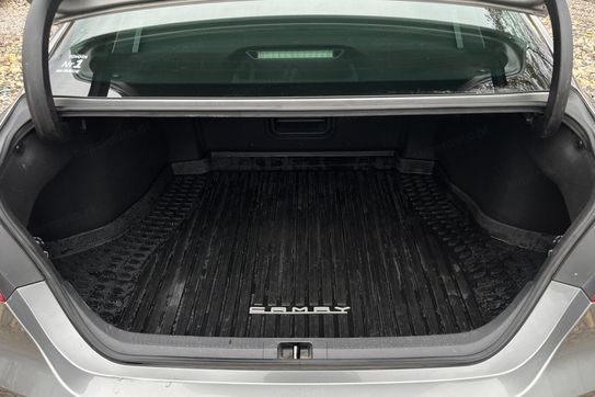 Toyota Camry 2.5 Hybrid Executive CVT