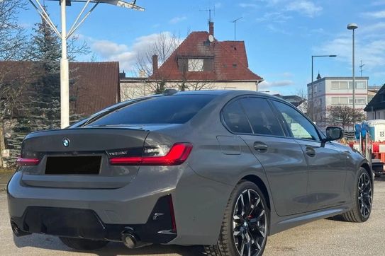 BMW Seria 3 330i xDrive M Sport