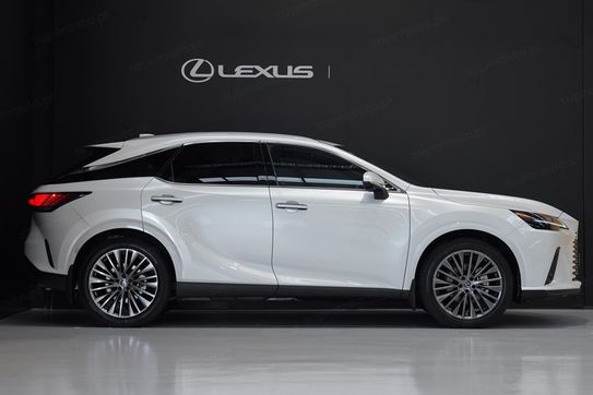 Lexus RX 450h+ Omotenashi 2.5 Hybrid Plug-in