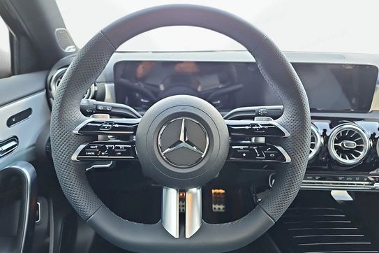Mercedes Klasa A 250 e AMG Line