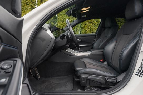 BMW Seria 3 320d xDrive mHEV M Sport aut
