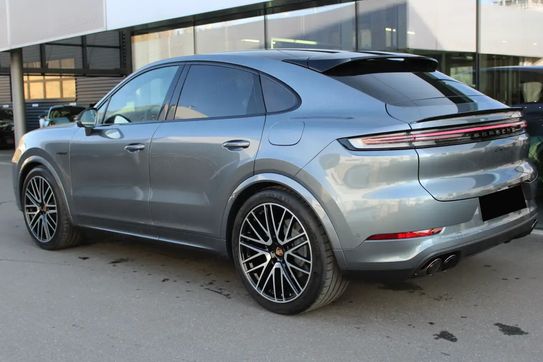 Porsche Cayenne Coupe E-Hybrid Black Edition
