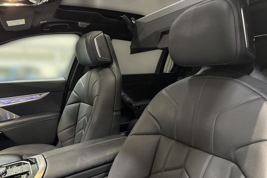BMW Seria 7 740d xDrive M Sport