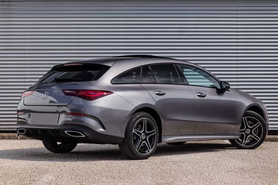Mercedes CLA 250 4-Matic AMG Line Shooting Brake
