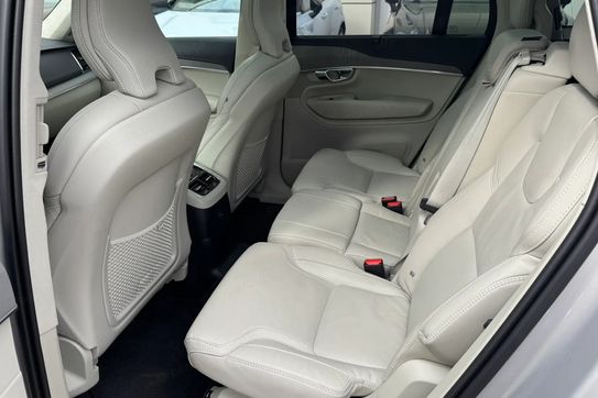 Volvo XC90 T8 AWD Plug-In Hybrid Ultra Dark 7OS
