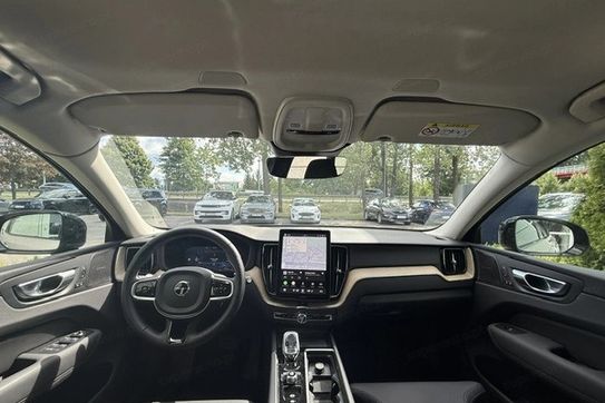 Volvo XC60 B5 B AWD Plus Dark aut