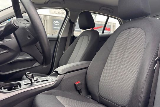 BMW Seria 1 118i Advantage