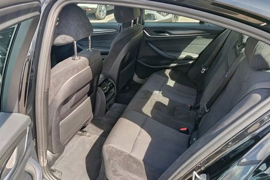 BMW Seria 5 530e xDrive M Sport