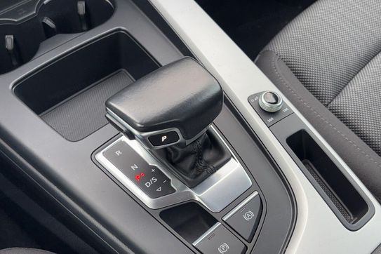 Audi A4 35 TDI mHEV S tronic